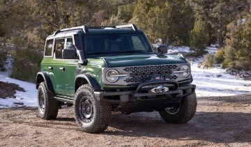 2022 Ford Bronco® Everglades™ Eruption Green